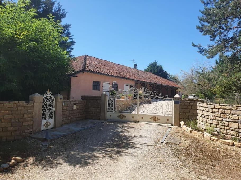 Dependance Pour 1 A 4 Pers Au Calme Dans Propriete Marboz Exterior foto